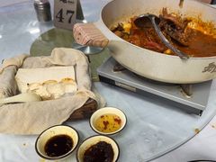 -刘姐啤酒鱼民族演艺餐厅(西街总店)