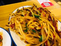 酸辣土豆丝-香满园春饼·家常菜(东大桥店)