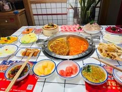 摇摇鲜酥肉-贤合庄卤味自助火锅(新都汇店)