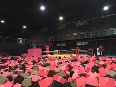 -嘿哟动霸CHUA·新潮玩运动娱乐中心·蹦床滑冰团建乐园