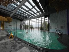 -上海滴水湖皇冠假日酒店