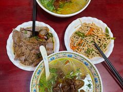 -金杨拉面王小吃面馆·牛三宝面·红烧牛肉粉
