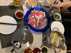 -乌兰湖畔草坪轻奢营地