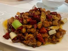 宫保鸡丁-夫妻肺片·中华老字号·正宗川菜(春熙路店)
