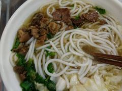 -花溪王记牛肉粉(四季花溪商场店)