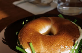 Leek Bagel