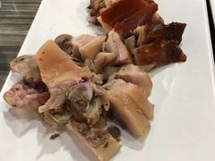 烤乳猪-姐妹临高乳猪店(海垦路店)