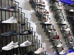 -adidas(滔搏朝阳大悦城店)