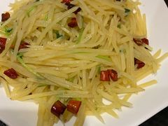 酸辣土豆丝-晚归月亮湾私家菜(临邑路店)