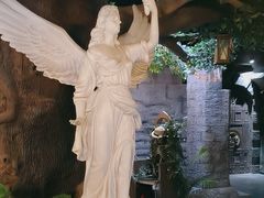 -暴风岛沉浸式体验馆(百联世纪店)