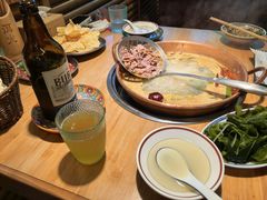 -洱火云南酸菜牛肉火锅(石景山当代商城店)