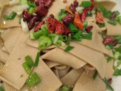 一绝豆腐皮-龙香居海鲜浑锅家常菜·特色驴肉