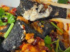 -黑色经典臭豆腐·湖南特产(步行街店)
