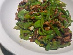 -阿瓦山寨·湘菜现炒·剁椒鱼头王(咸阳总店)