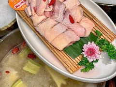 -得意咚瓜·顺德鱼生·冬瓜火锅(深圳首店)