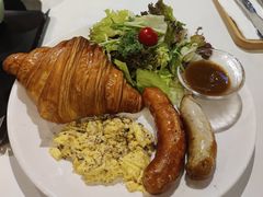 英式牛角包配芝士肠全餐-GOTLOT COFFEE&KITCHEN角落厨房NOOK店