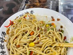 -牛一嘴·兰州牛肉面·大盘鸡(财富中心店)