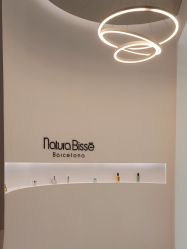 -微笑雨嘉造型护肤