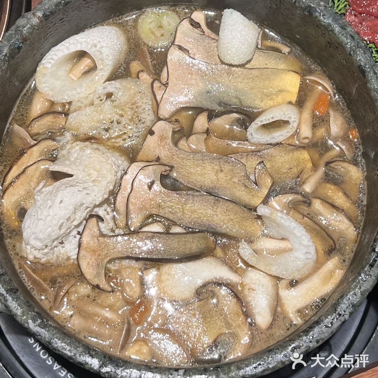 在广州。。。满是春天的火锅。。。