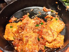 蒜香火腿包浆豆腐-云海肴·汽锅鸡·云南菜(高德置地店)