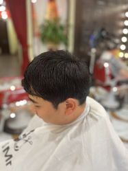-东方先生国潮男士理发馆
