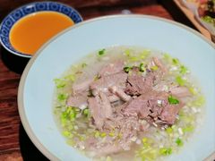 -八月美食小馆(银泰城总店)