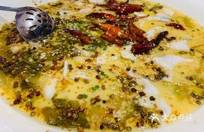 Large Plate Old Jar Sichuan-Style Acidic Cabbage and Perch
