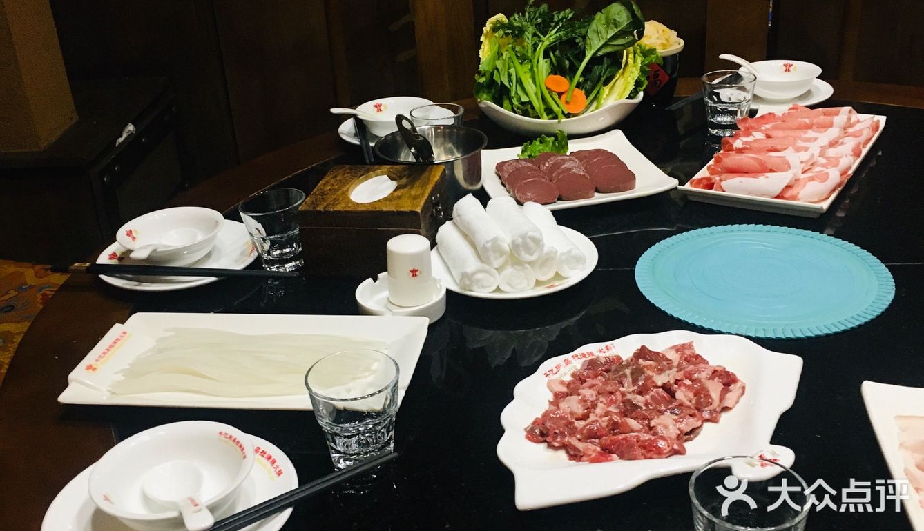 千亿来乌拉火锅店