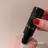 灯光下细看好像有微微的细闪
