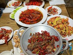 -叶派龙虾•招牌香辣蟹·海鲜(中海国际店)