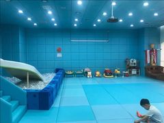 -小小王国亲子游泳俱乐部(锦辉中心)