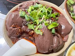 -大众跷脚牛肉馆·非遗传承单位(峨眉山店)