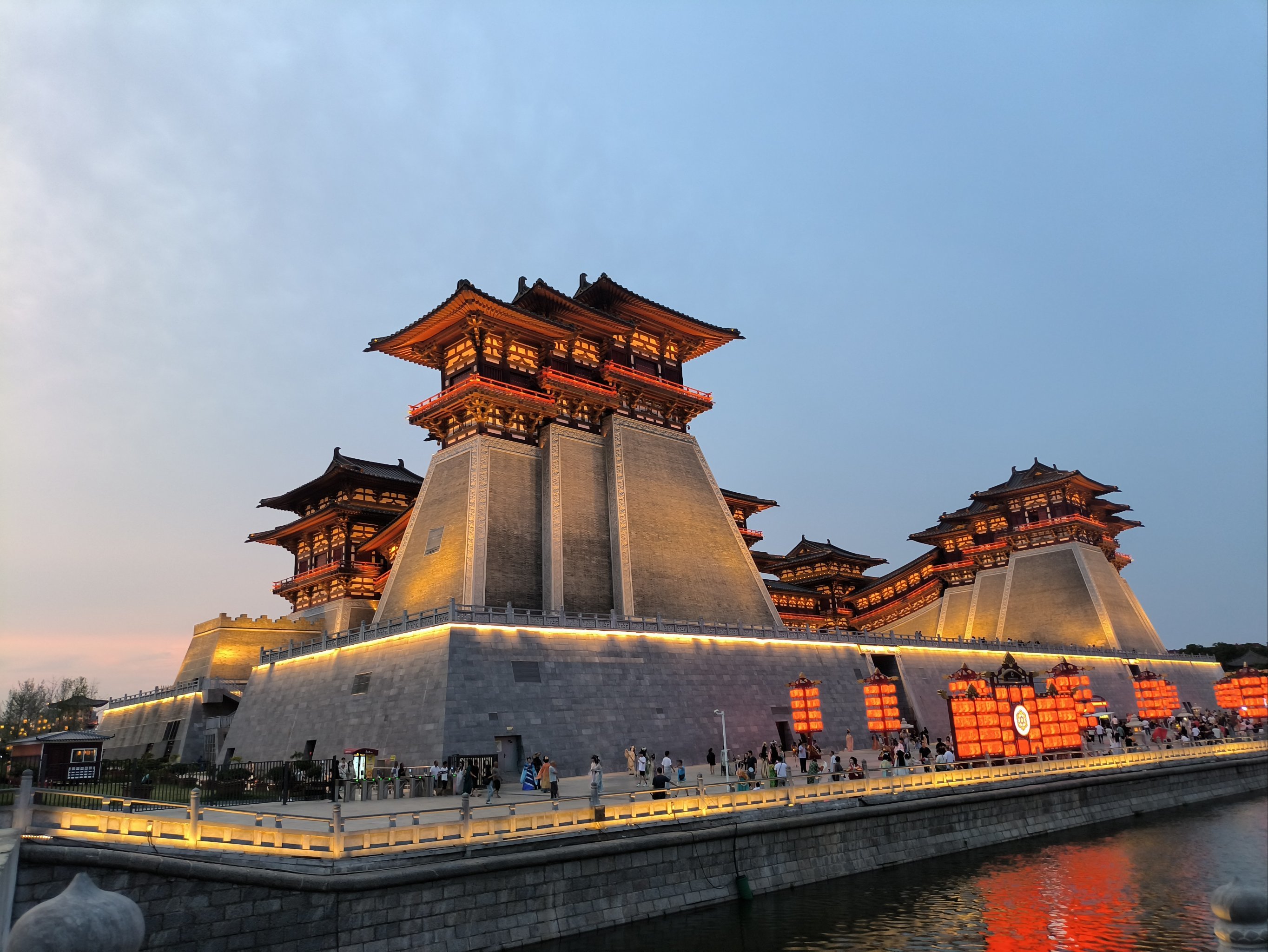 来洛阳,怎么能不尝尝洛阳的特色牛肉汤?今