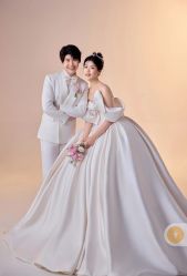 -乐派诗婚纱摄影