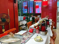 -刘姐啤酒鱼民族演艺餐厅(西街总店)