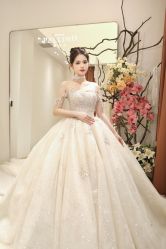 -派丽莫Pellimo原创设计婚纱品牌