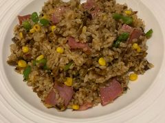 -必胜客(证大大拇指店)