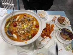 自制泡菜牛蛙锅-付掌柜在成都·热炒砂锅集(金禾店)