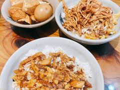 -红猪卤肉饭(大西洋美食城店)