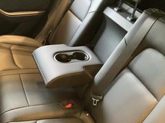 -TESLA 特斯拉(上海太古汇体验店)