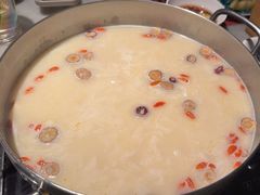 -尚尚仙·酸汤猪手·猪肚鸡火锅(华联万柳购物中心店)