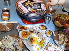 -围炉肉舍•炭烤活鳗•丹东海鲜烤肉(步行街店)