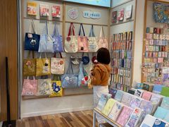 -猫的天空之城概念书店(印象城购物中心店)