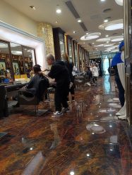 -八佰伴8008星级形象店