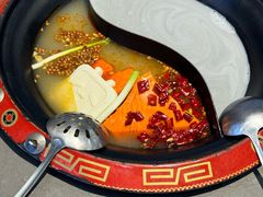-生活如沸·顺德水牛奶火锅(大学路店)