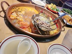 -洱火云南酸菜牛肉火锅(石景山当代商城店)