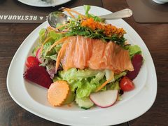 -Chom Cafe and Restaurant