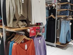 -优衣库(北京万柳华联购物中心店)