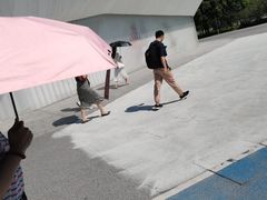 -东方体育中心(地铁站)