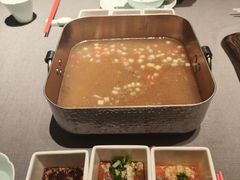 -左庭右院鲜牛肉火锅黑金店(陆家嘴中心店)